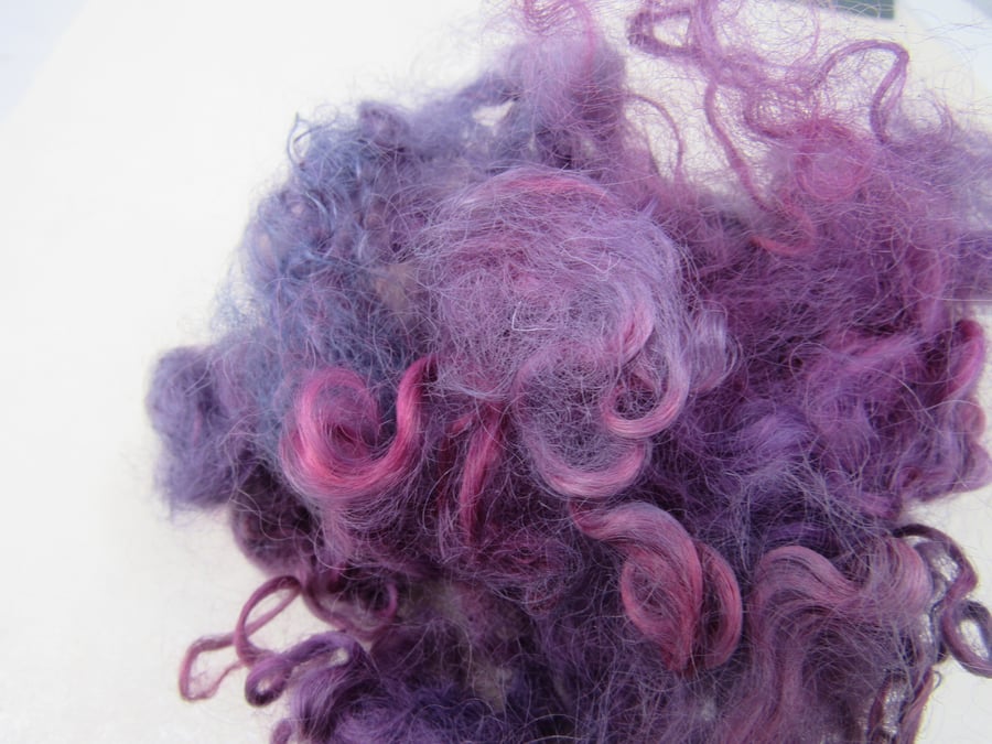 10g Naturally Dyed Deep Violet Masham Felting Wool
