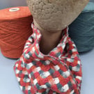 Cheerful chubby cowl with a twist - Strawberries and cream