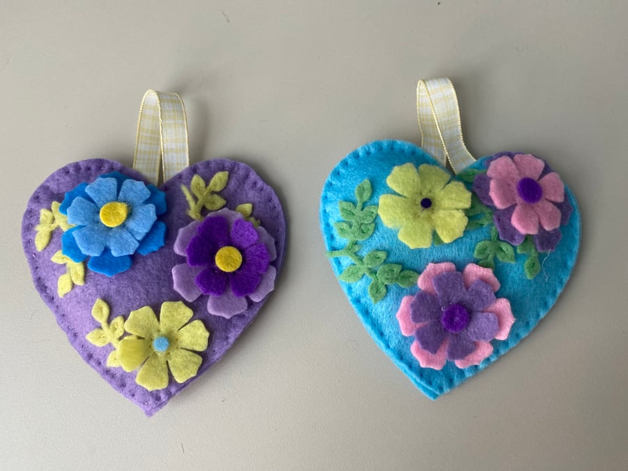 LAVENDER LEAF BUTTI BAGH PRINT SCRUNCHIES