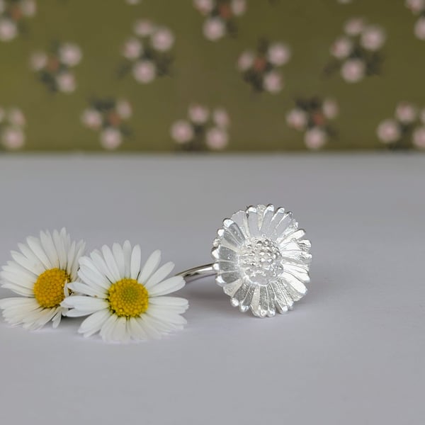 Sterling Silver Daisy Ring - Big Daisy Flower Ring - Handmade Silver Jewellery
