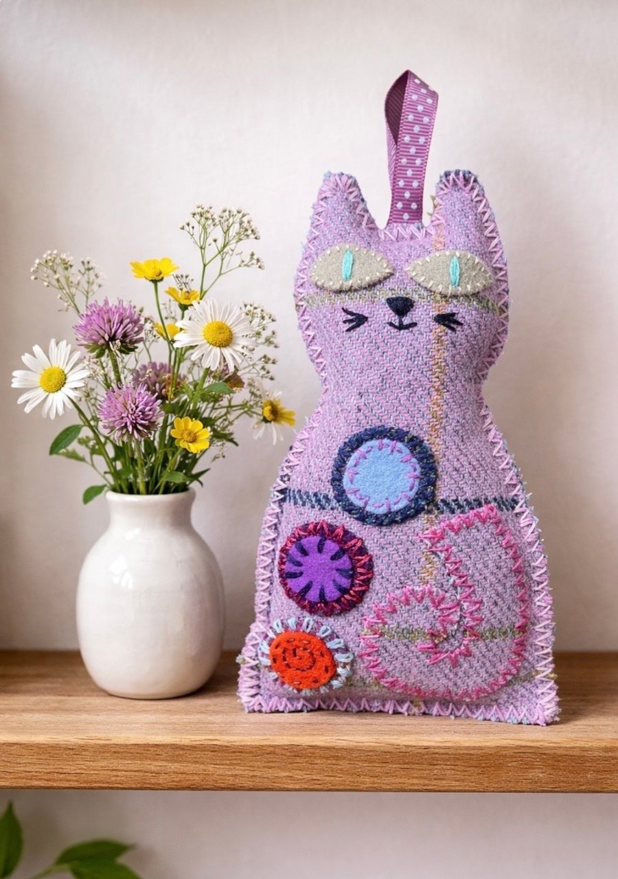 Tweedie Katz Lavender filled cat ( KF 54)