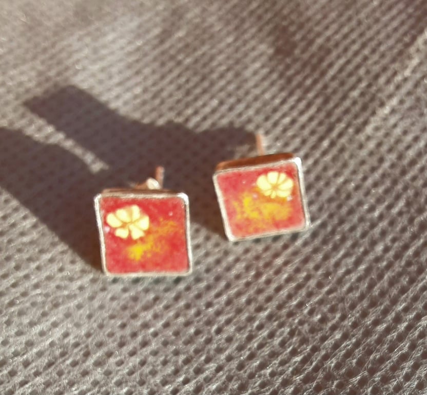 STERLING SILVER SQUARE ENAMELLED 8MM STUD EARRINGS 