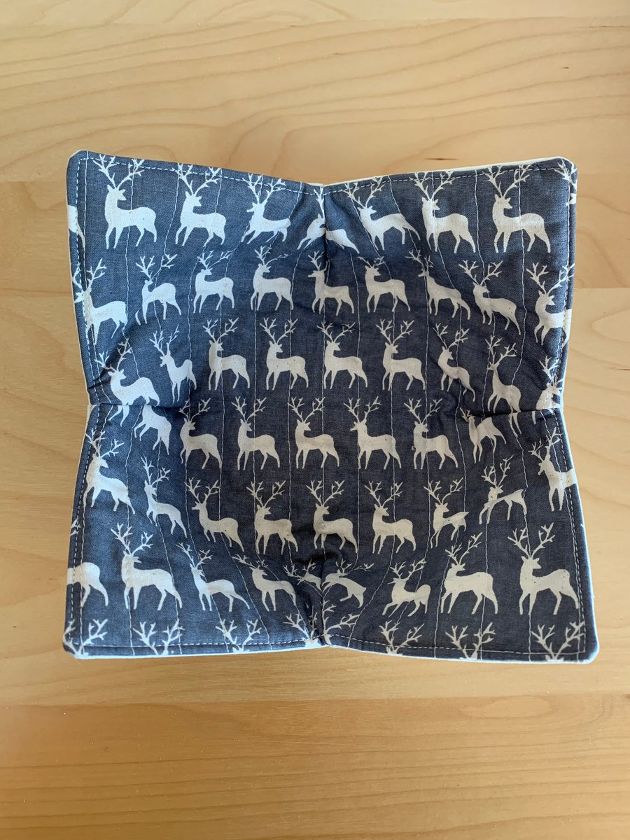 Reindeer Print Quilted Fabric Reversible Bowl Cosy