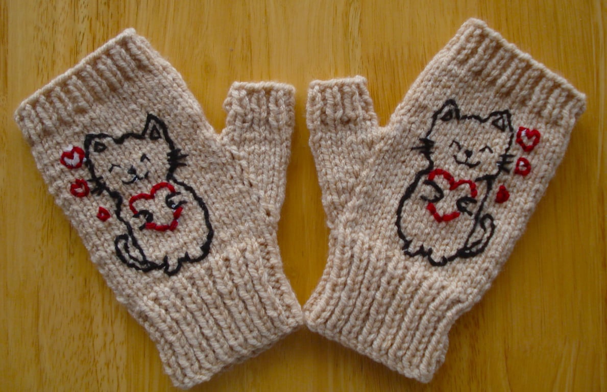 Hand Made Peach Fingerless Gloves With Hand Embroidered Cat And Hearts (J179)