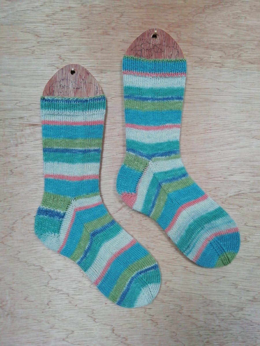 Hand knitted socks, MEDIUM, size 5-7