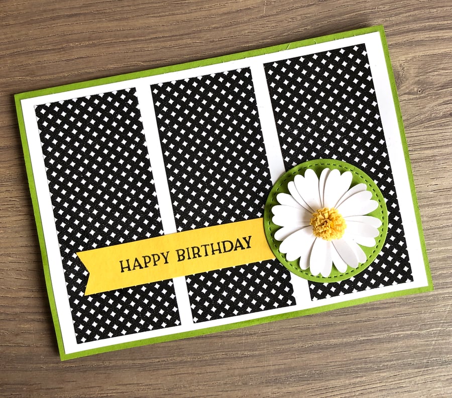Handmade Happy Birthday card - daisy with quilled centre