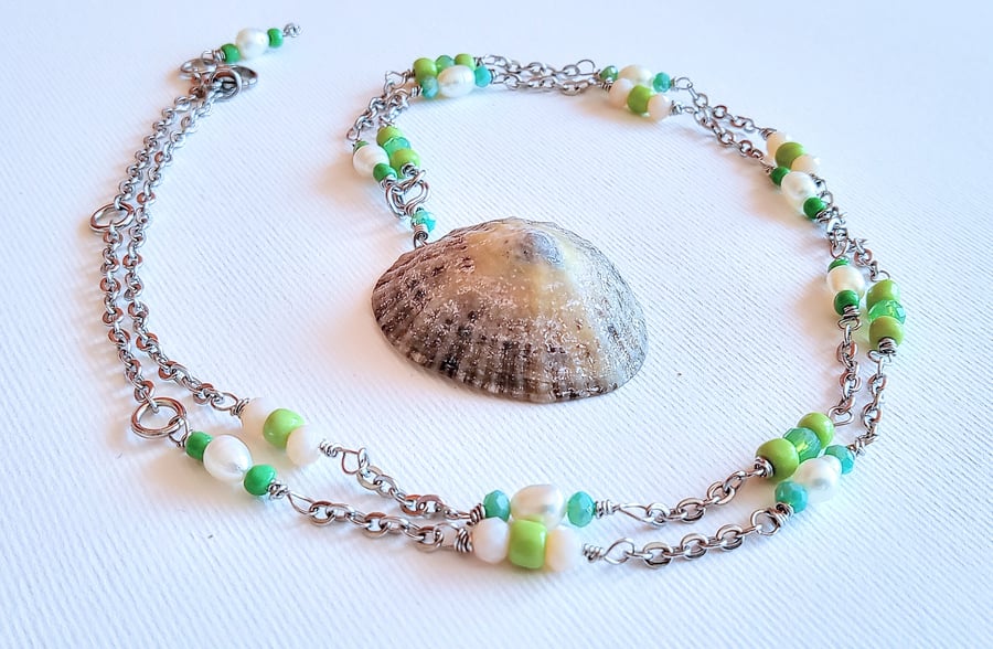 Beaded chain limpet shell necklace with pearls