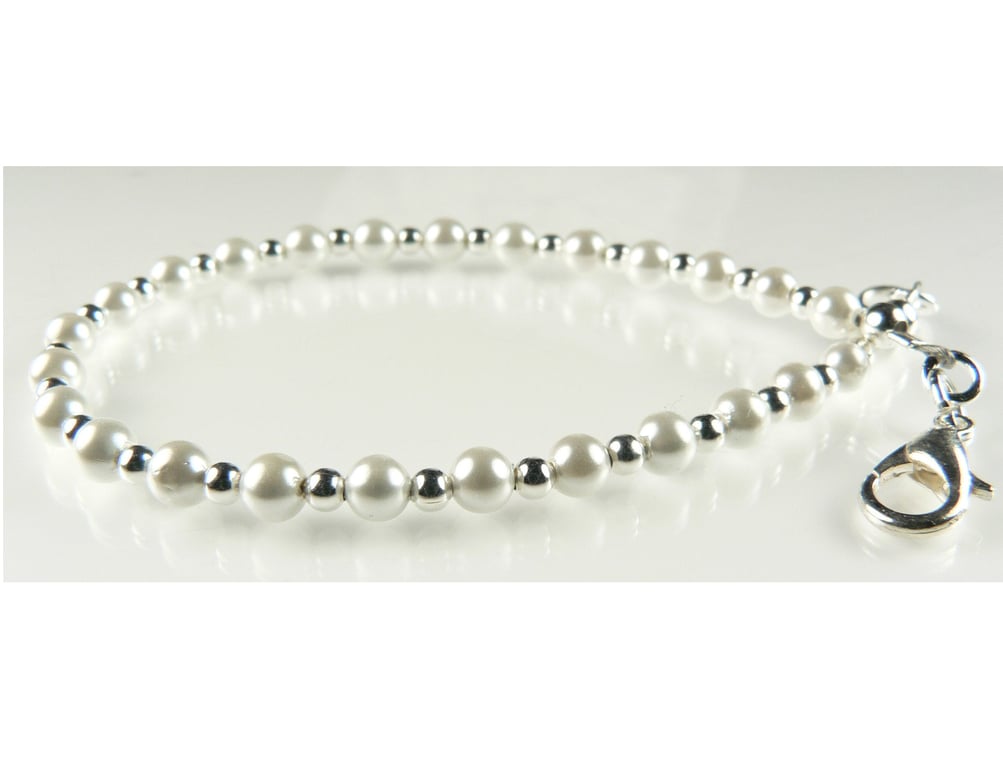 Shell pearl beaded bracelet with lobster clasp, sterling silver