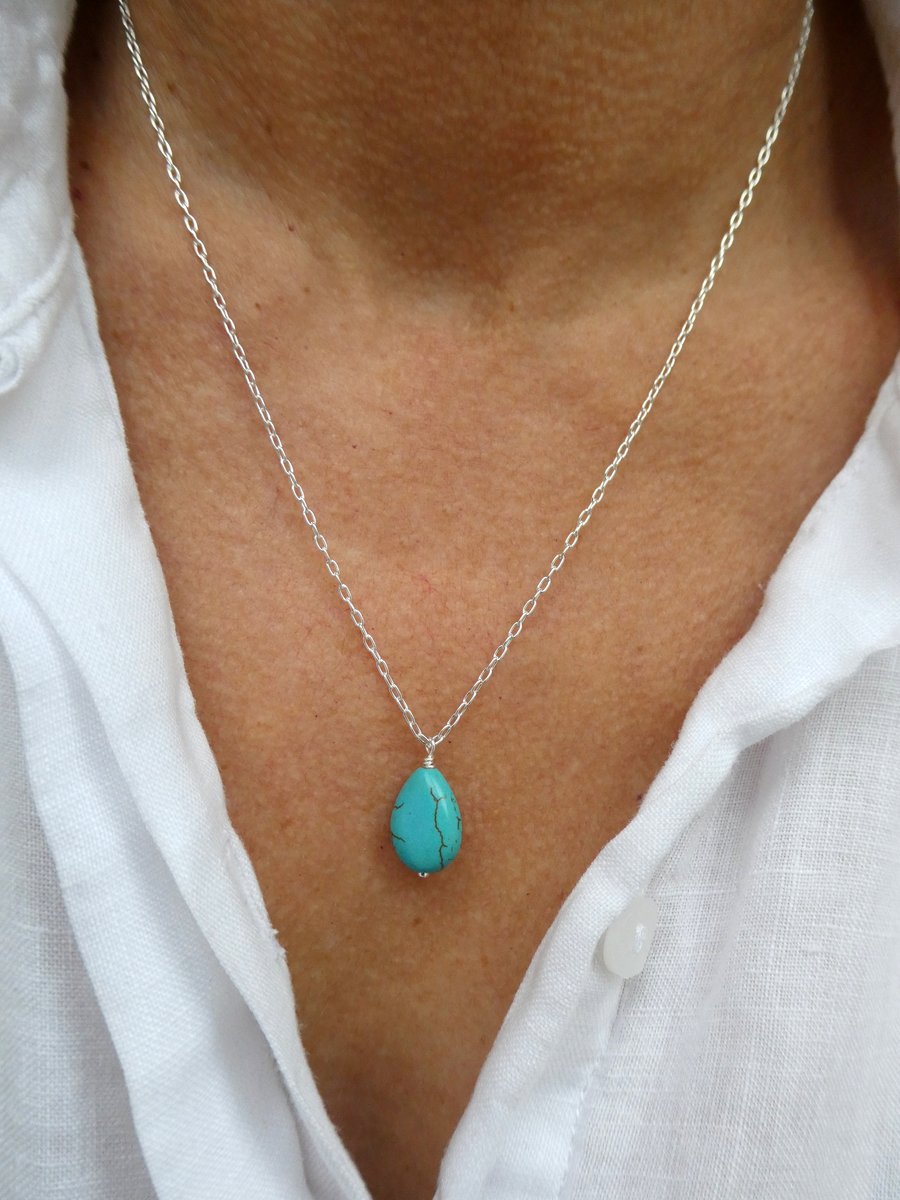 Silver teardrop shaped turquoise necklace