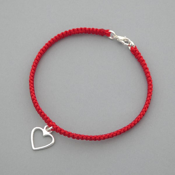 Bright red handwoven bracelet with heart for women in silver plate. Ref: 434