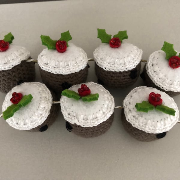 Christmas Pudding garland, crochet and felt Christmas decoration