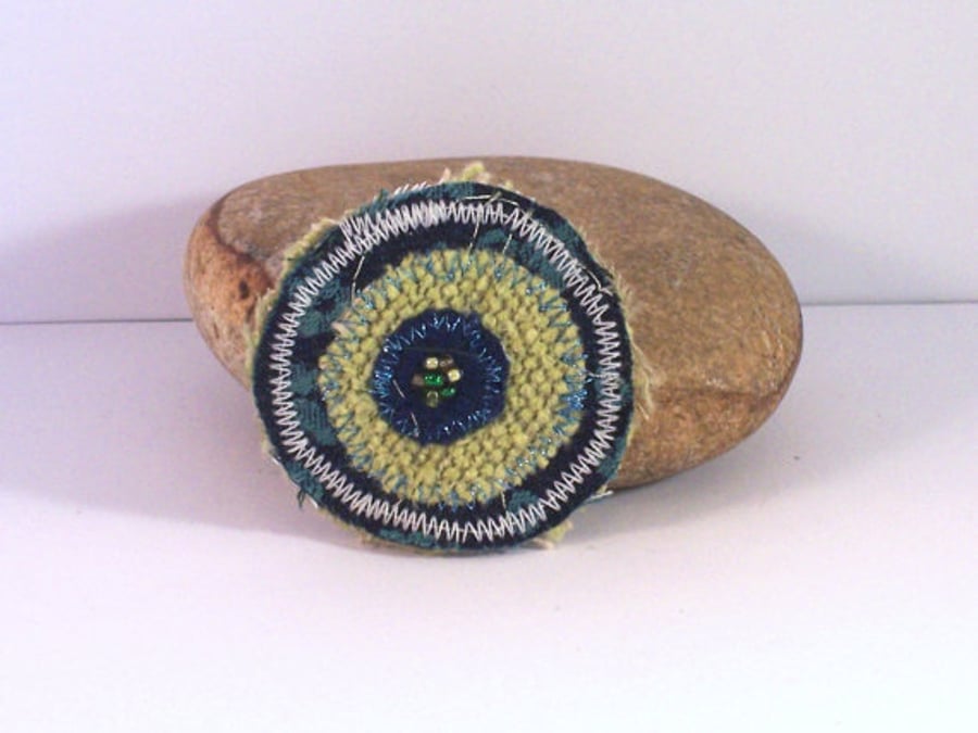 Round fabric brooch with beads - Shelley