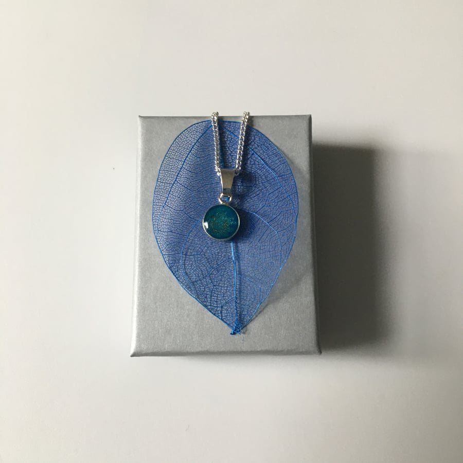 SOLD——Small blue pendant 