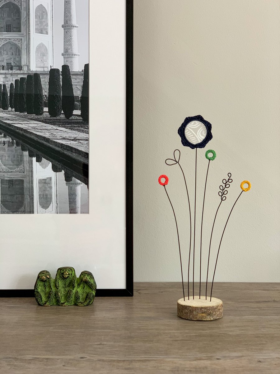 Letterbox Wire Crochet Flowers - Navy