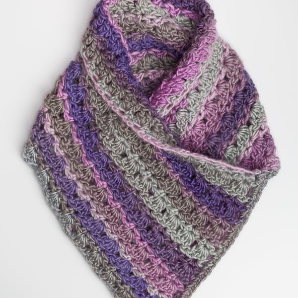 Crochet chunky cowl snood neck warmer scarf in heather colours