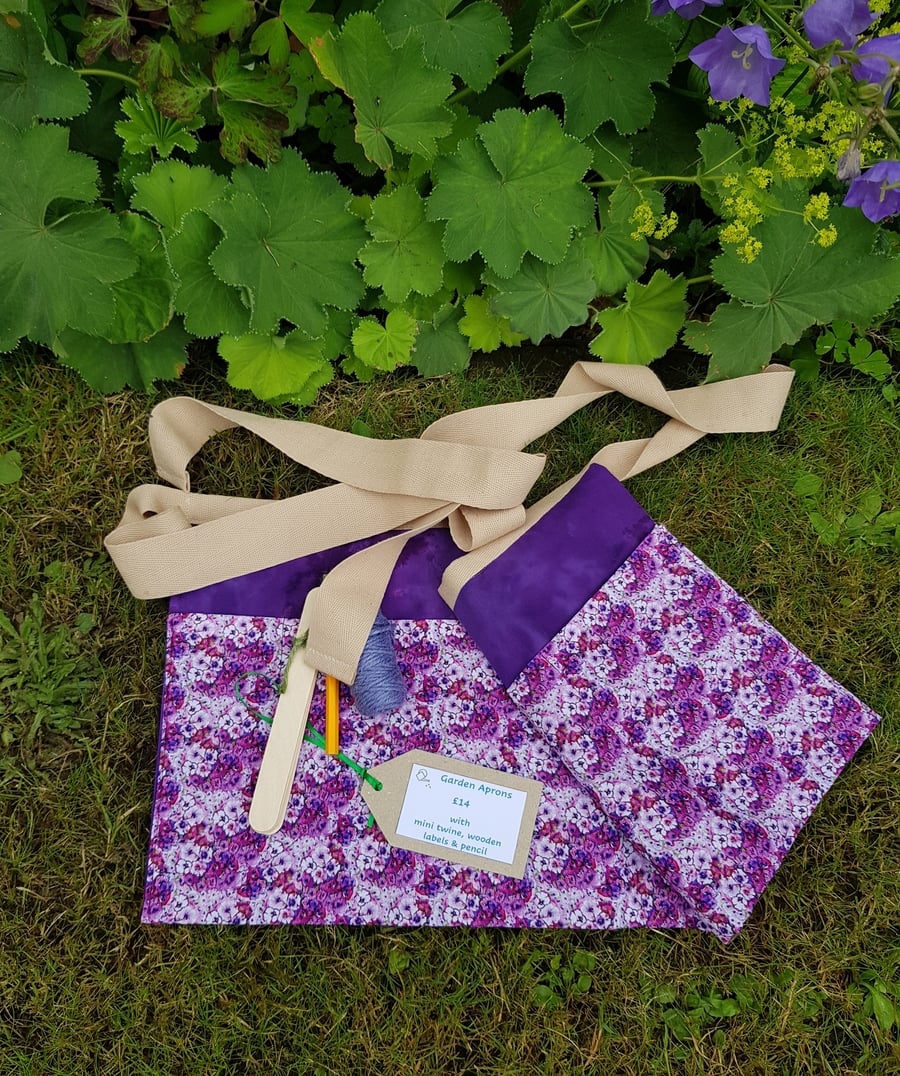 Cotton garden apron, with twine, label and pencil: mauve floral
