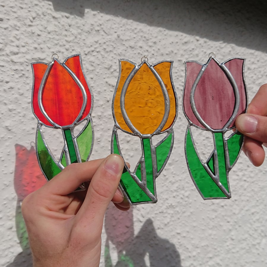 Stained glass tulip flower copperfoil suncatcher hanging decoration. 