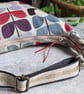 Large Dumpling Bag, Sling Style Cross Body Bag Retro Flower Design - Image 7
