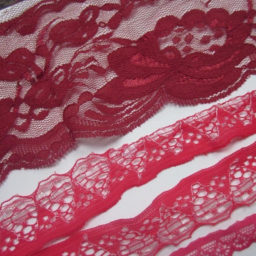 Mixed Red Lace Pack