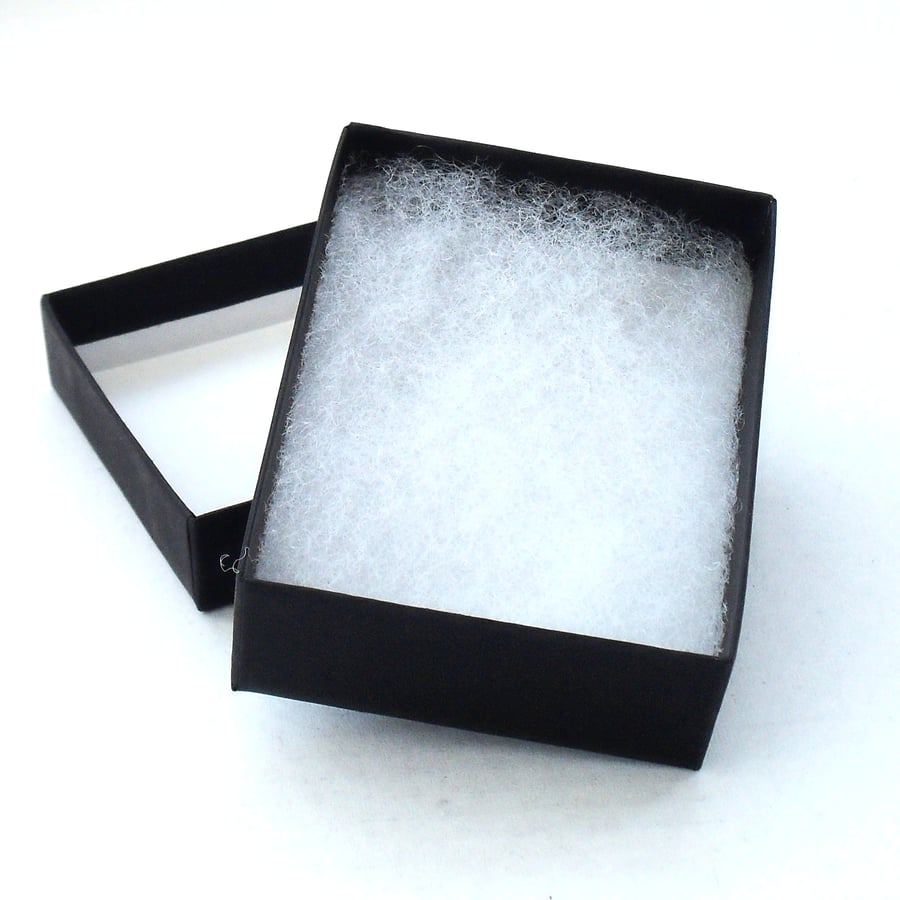 Medium black gift box - pendant size