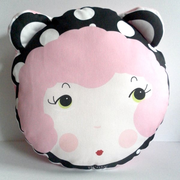 BUNTY HUG BLACK & DOTTY CUSHION