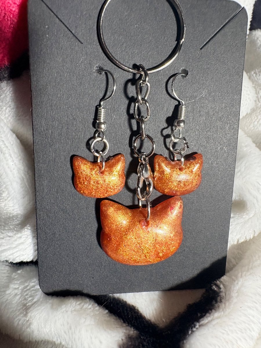 Resin earring and keyring set