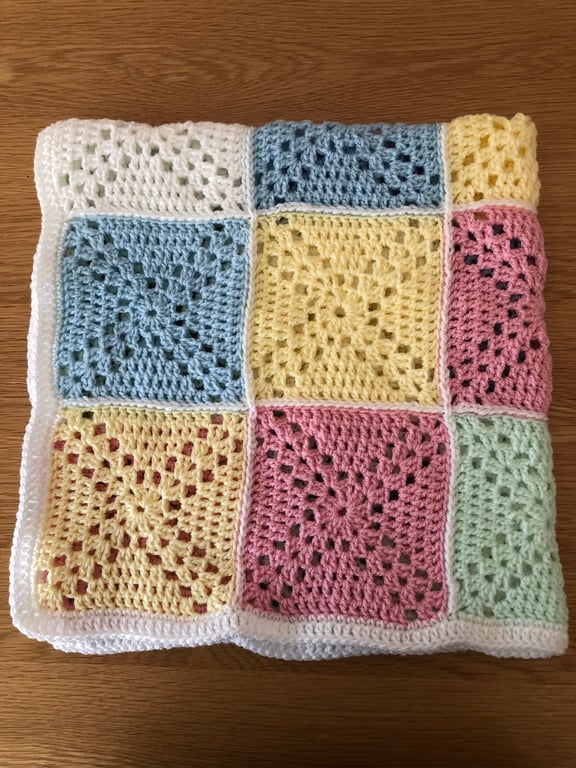 Crochet Blanket Made With Diagonal Cross Squares In Different Colours (R882)