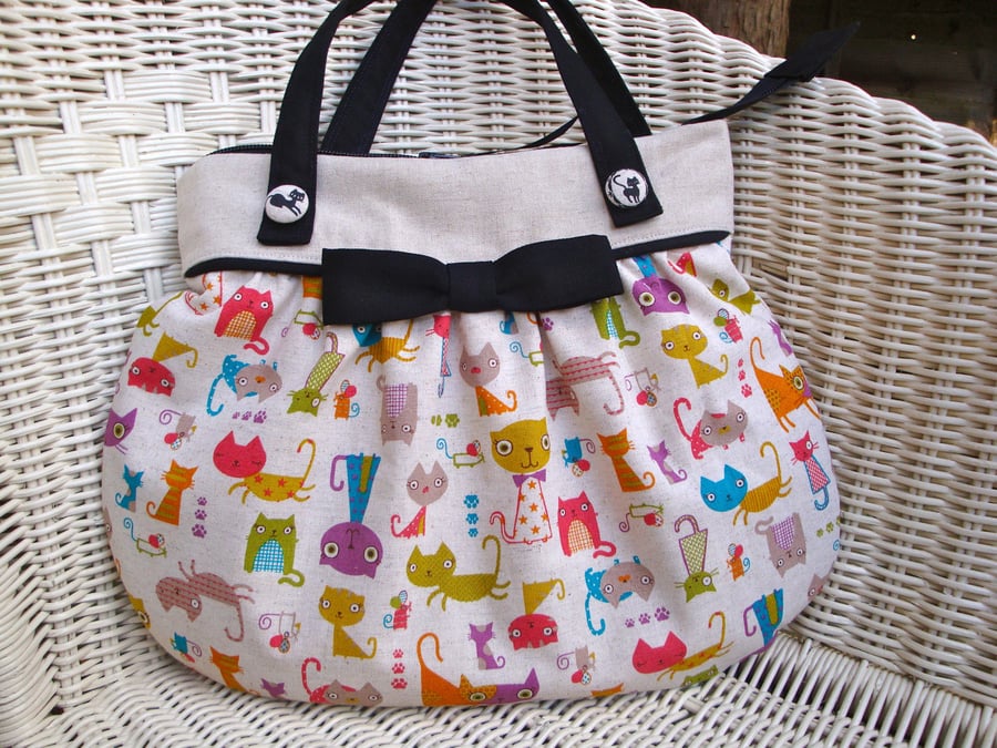 SALE Cotton Linen Cat Handbag - zip closure - zip pocket - black bow.