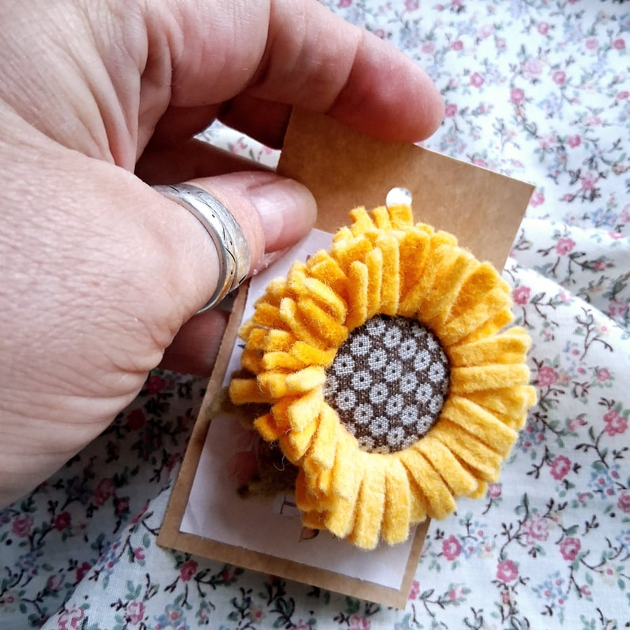 fabric brooch no 2