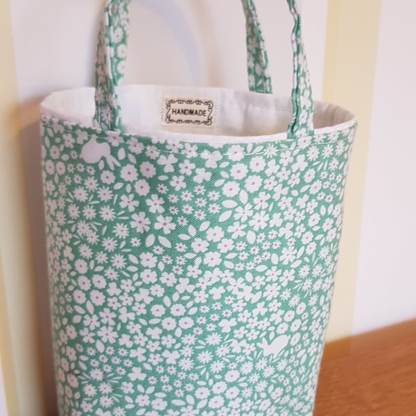Mini Easter gift bag: green with bunnies