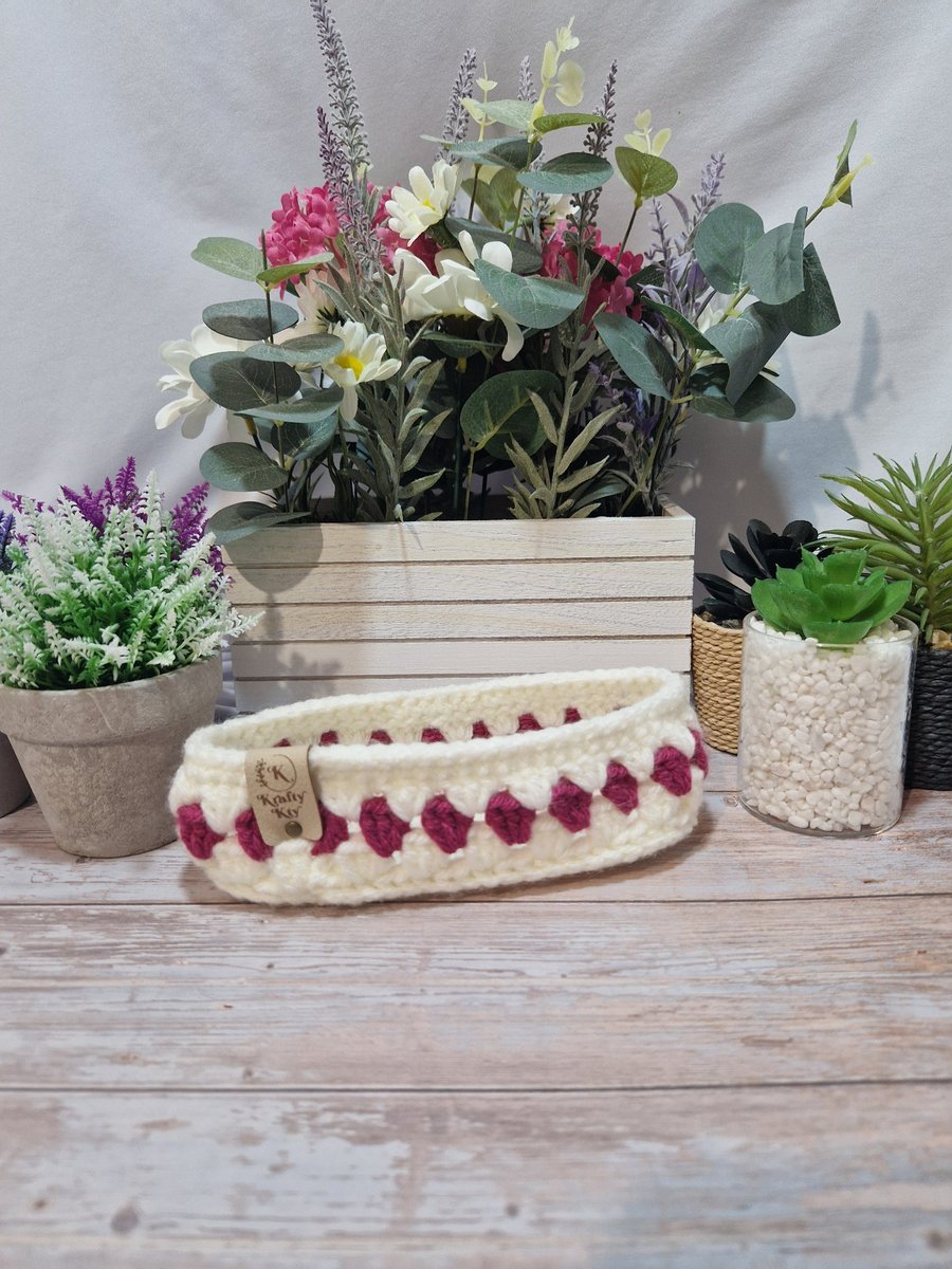 Glasses or trinket basket, hand crocheted 