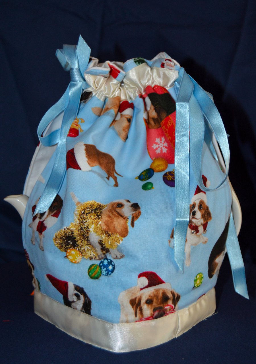 Christmas tea cosy for pet lovers