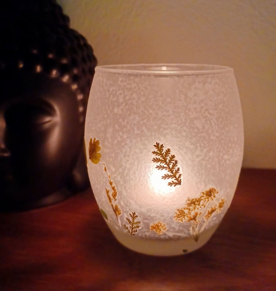 Tealight Candle Holder with Botanical Leaves