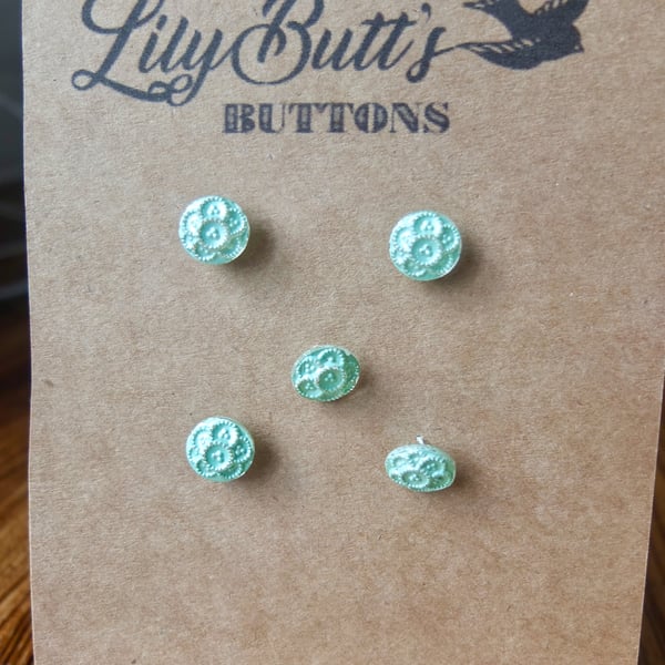 5 Vintage Minty Green Glass Flowery Buttons 12mm