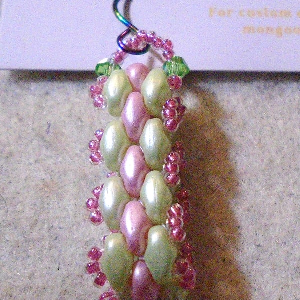 Brickwork-pattern bead earrings (customisable)