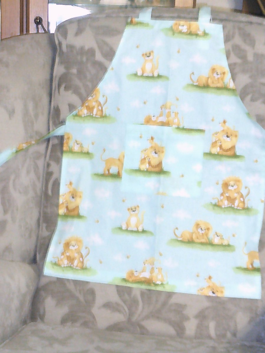 Lions  & Cubs Childs Apron