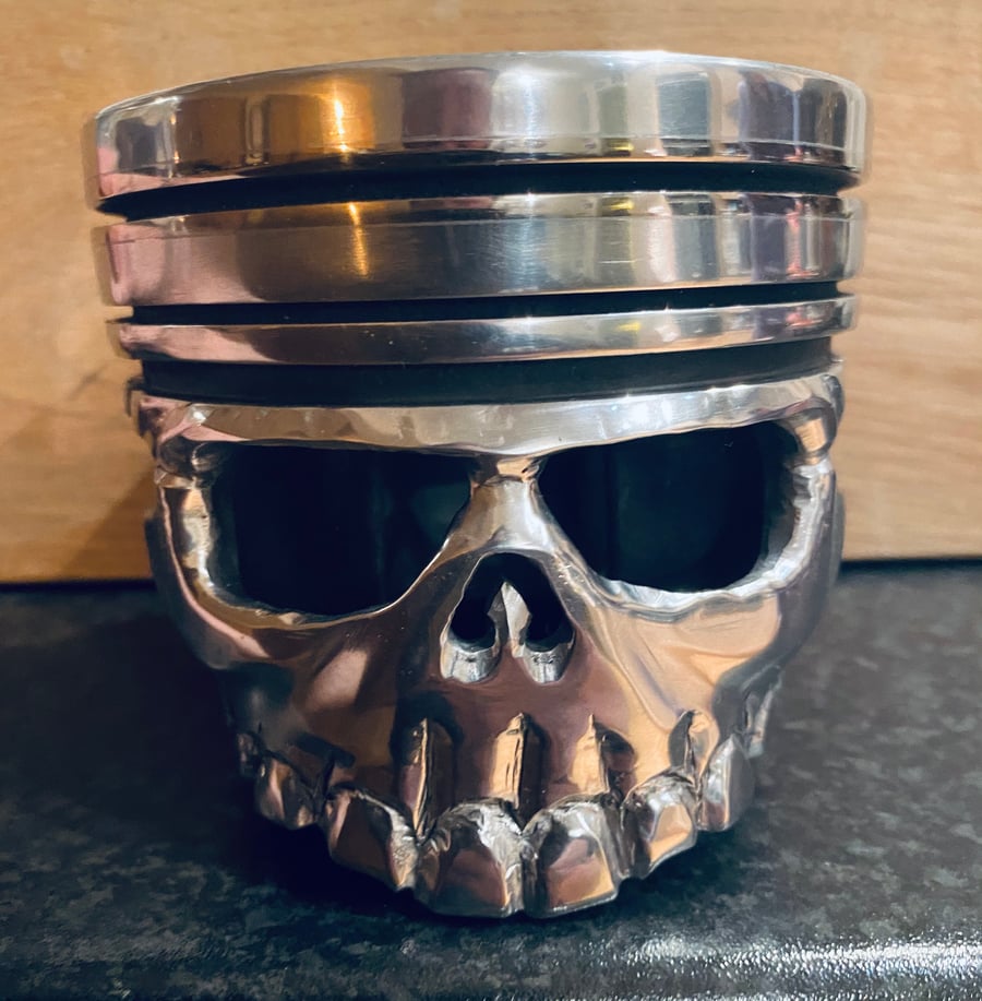 Piston skull 