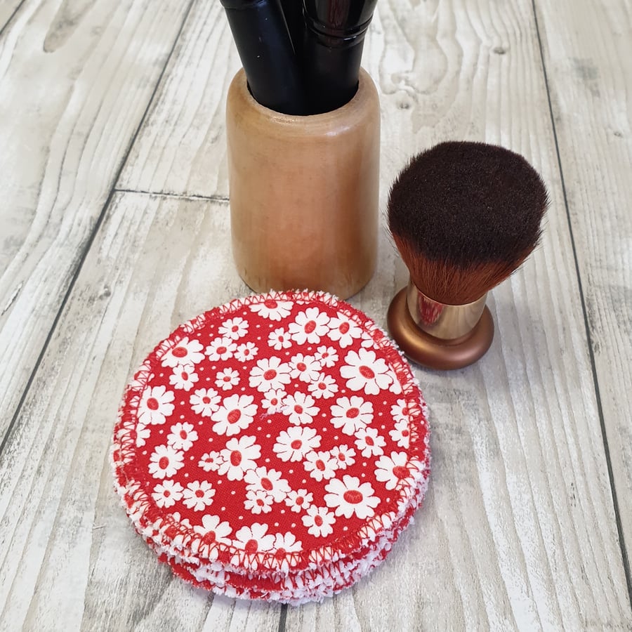 Reusable face wipes, makeup remover pads, zero waste cotton pads