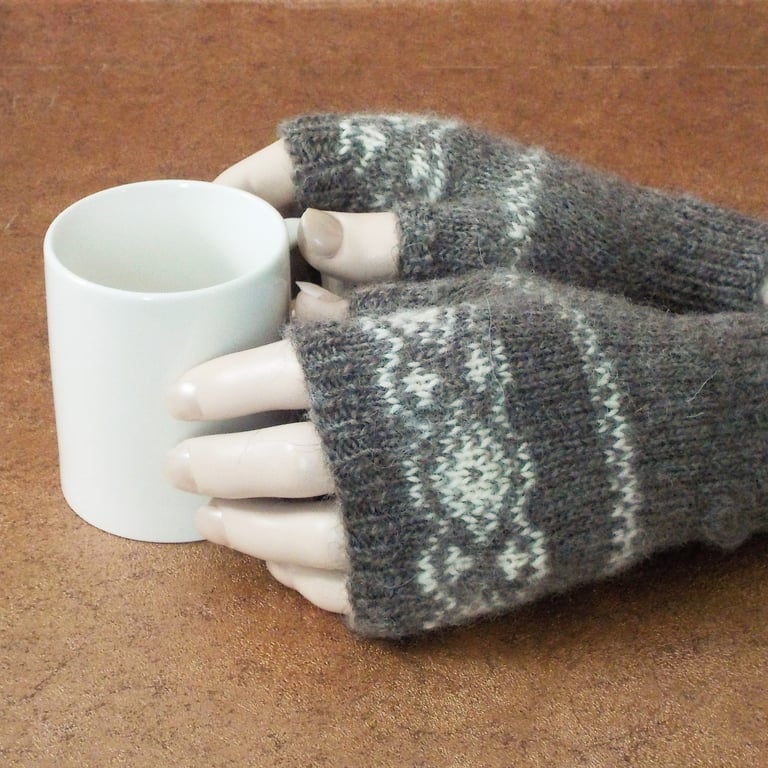 Fingerless gloves British Masham wool brown and cream Fairisle