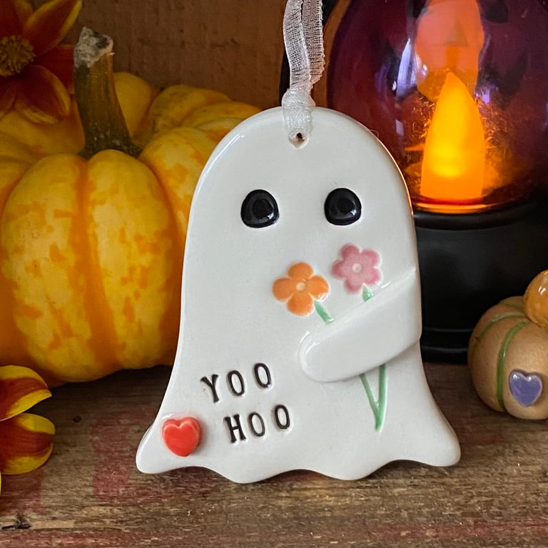 Ceramic friendly ghost decoration Yoo Hoo