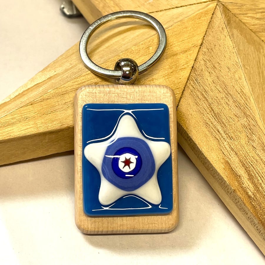 Star shield fused glass keyring 