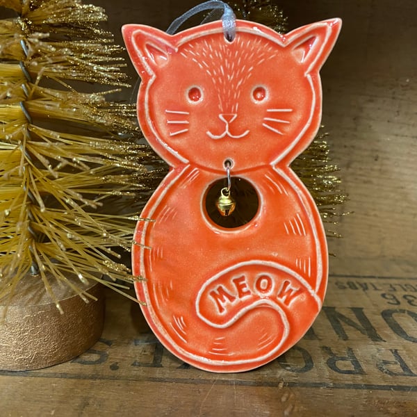 Ceramic Cat decoration with little bell (ginger)