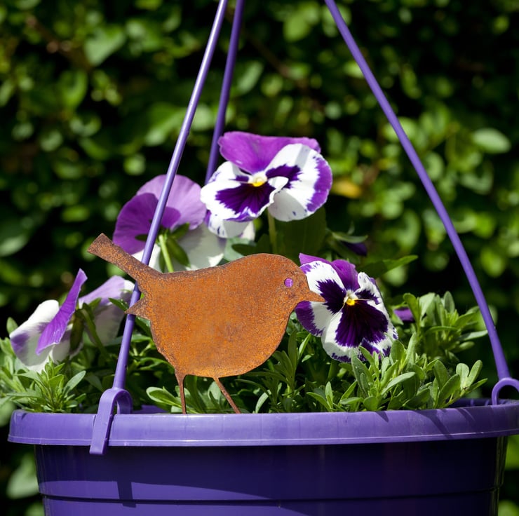 Rusty Metal Robin – Garden Ornament, Bird Art, Outdoor/Indoor Decoration – Made In UK