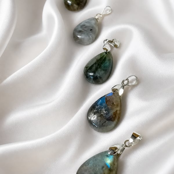 Labradorite Pendant 