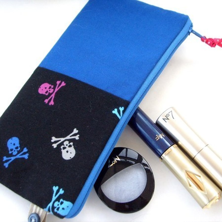 SALE Cute Skull and Crossbones Make up bag / Pencil Case