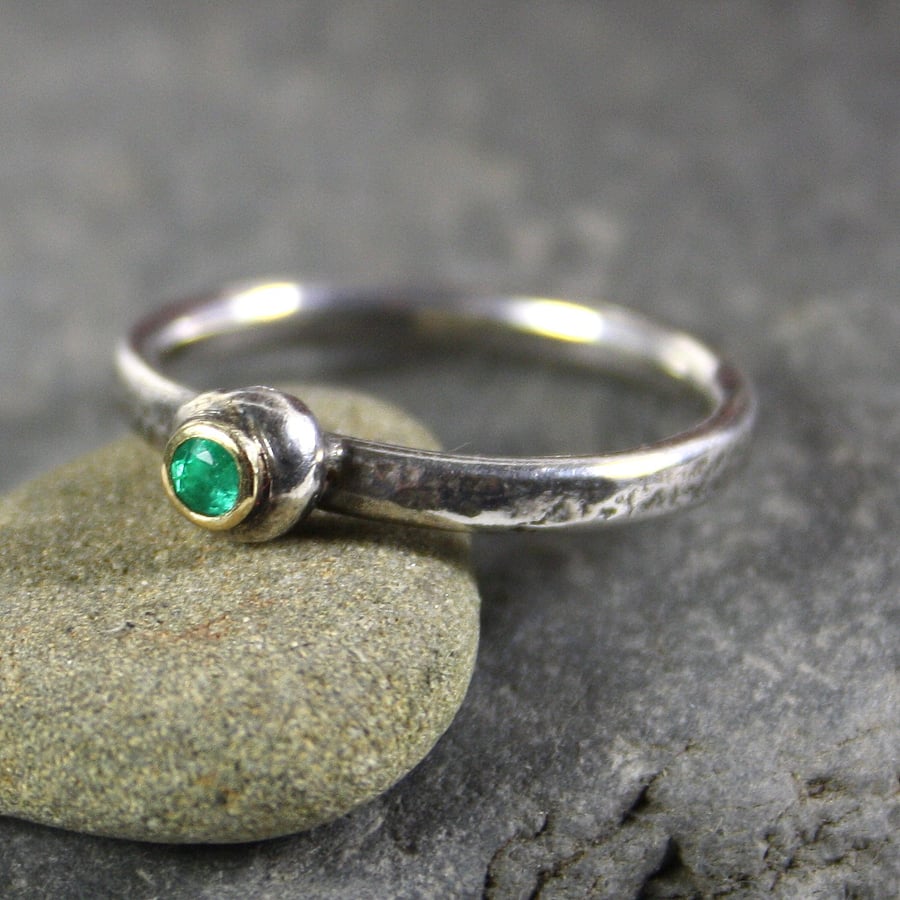 Emerald ring silver and 18ct gold Pebble ring