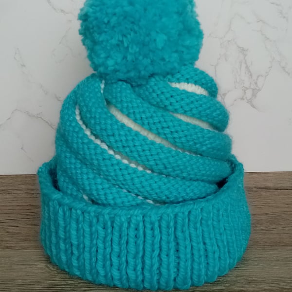 Cupcake swirl hat in aquamarine - Bobble hat for children