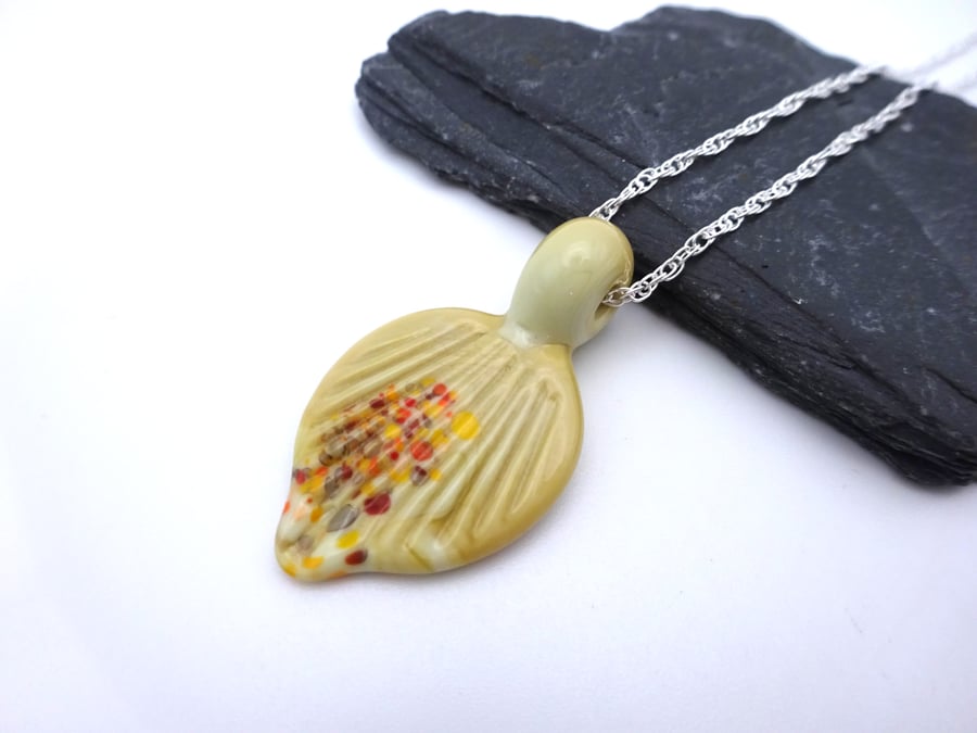 cream glass leaf pendant