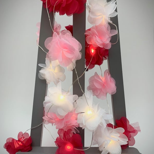 20 chiffon flower Fairy Lights - in fuchsia, pink and white.