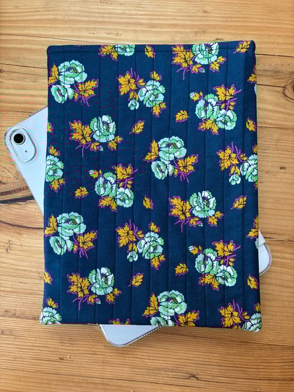 Floral Print On A Navy Background Quilted I-Pad Sleeve